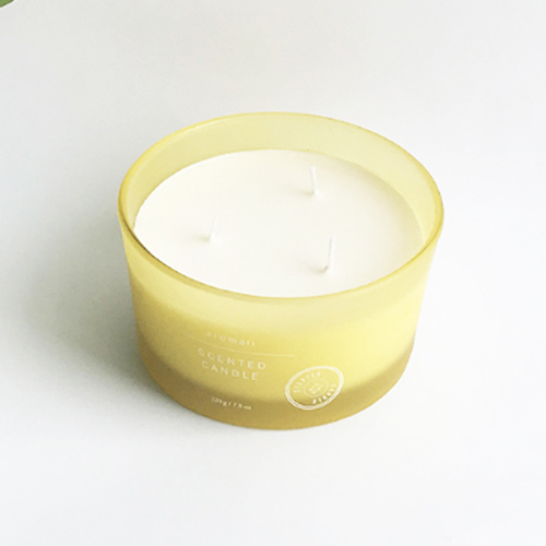 Wholesale custom private label large scented natural soy wax candles manufactures UK 